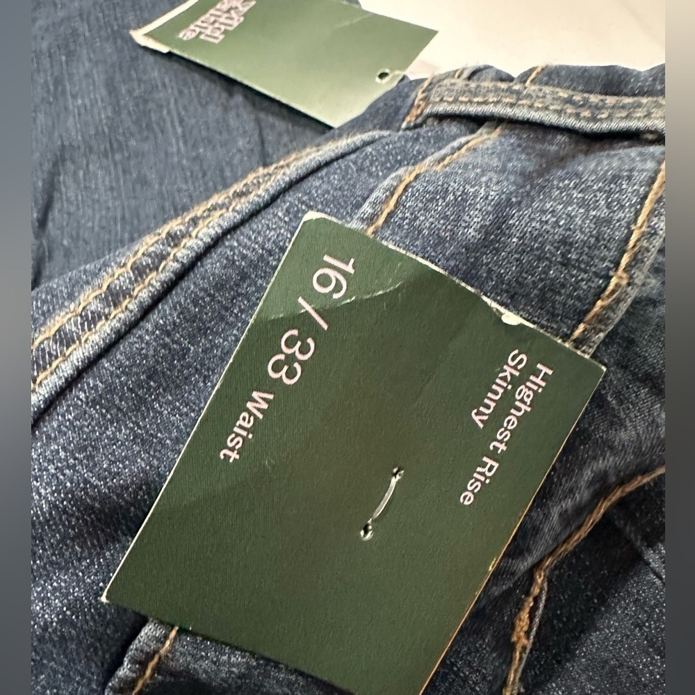 Wild Fable Dark Indigo Distressed Highest Rise Raw
Hem Skinny Jeans Size 16/33 - Picture 15 of 16